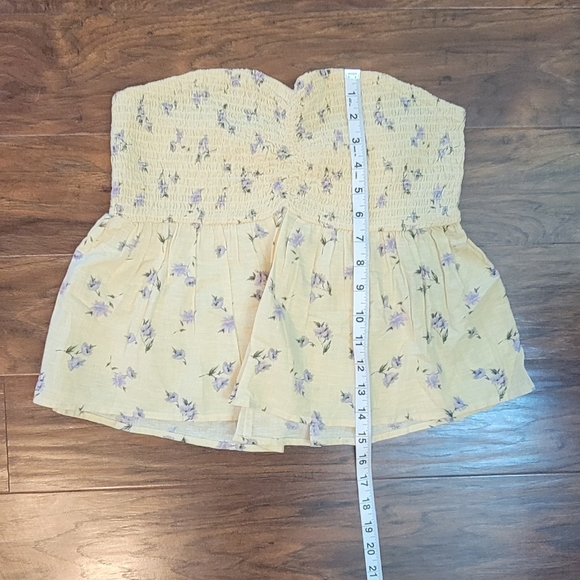 American Eagle Strapless Yellow Floral Cropped Boho NWT Never Worn Size Medium - Picture 7 of 8